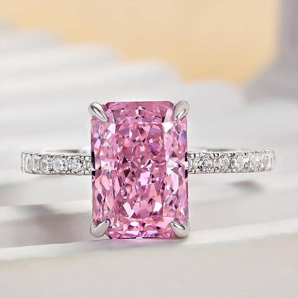 Neiman Marcus Jewelry - 18k 3ct Pink Sapphire Ring
